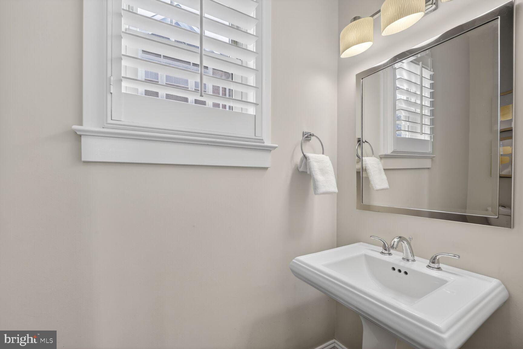 8113 Wellington Road Alexandria, VA 22308 - Photo 41 of 60