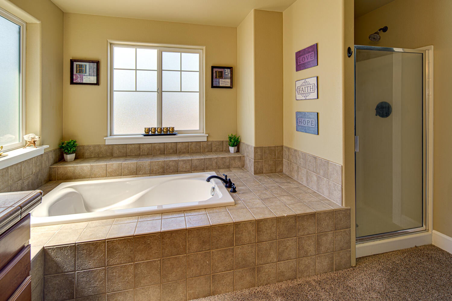 1364 Southwest Rimrock Way Redmond, OR 97756 - Photo 23 of 38 soaking tub and separate shower
