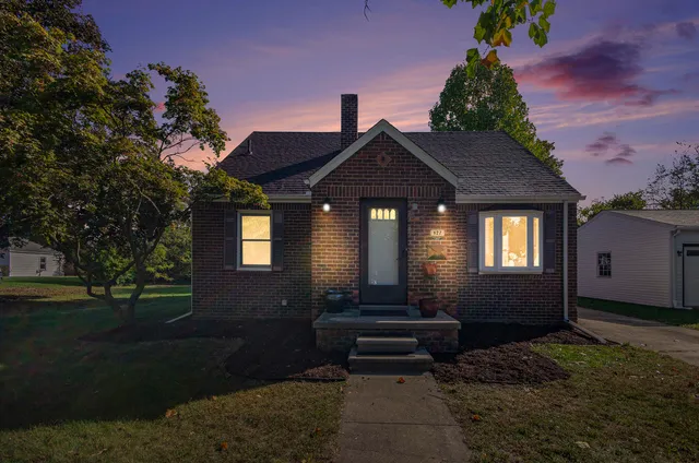 $295,000 | 127 Madelon Street, Belleville, MI 48111