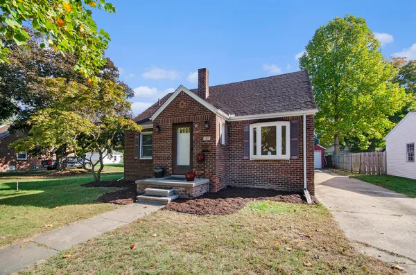 $300,000 | 127 Madelon Street, Belleville, MI 48111