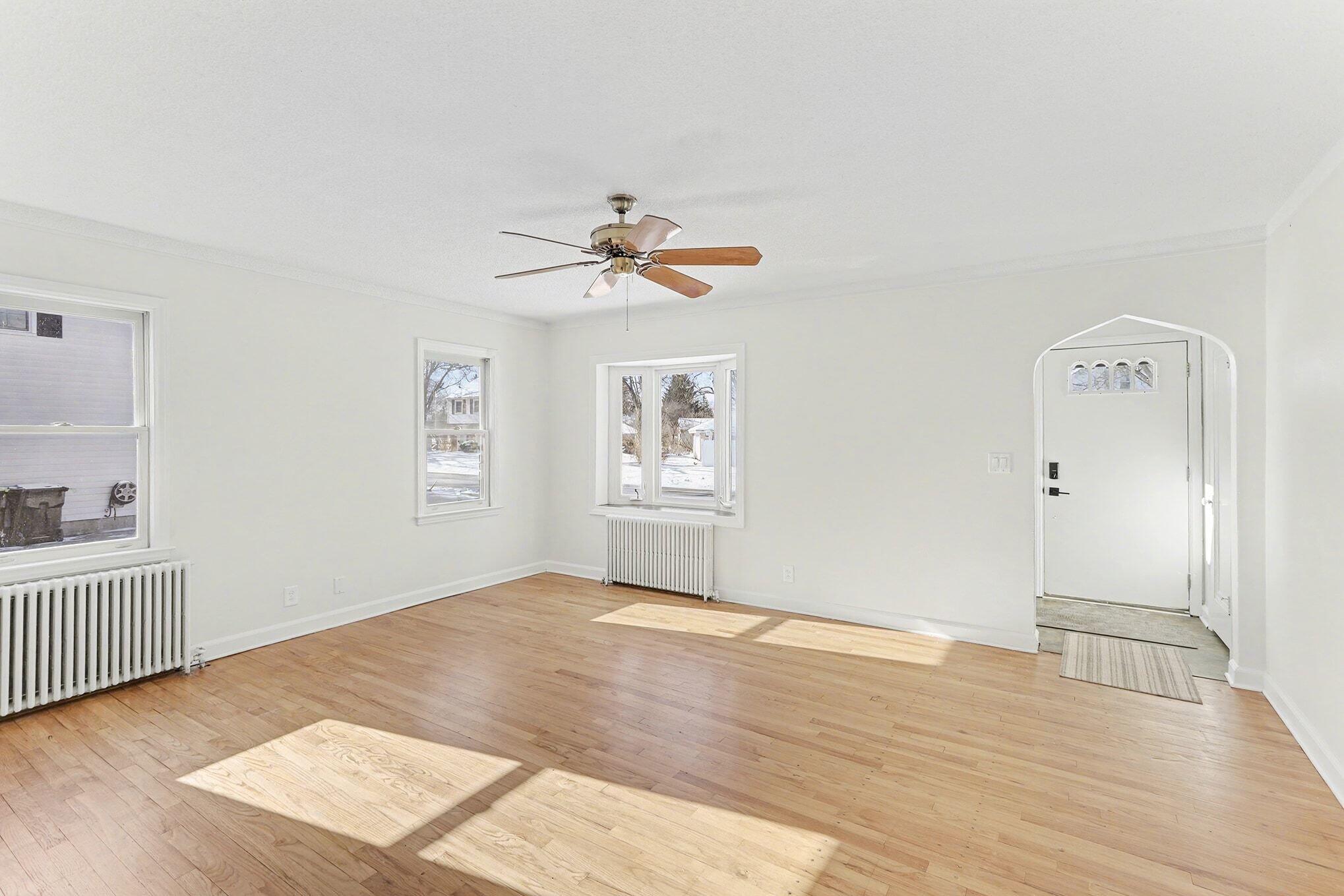 127 Madelon Street Belleville, MI 48111 - Photo 7 of 34 006_file_8814