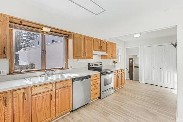 $300,000 | 127 Madelon Street, Belleville, MI 48111