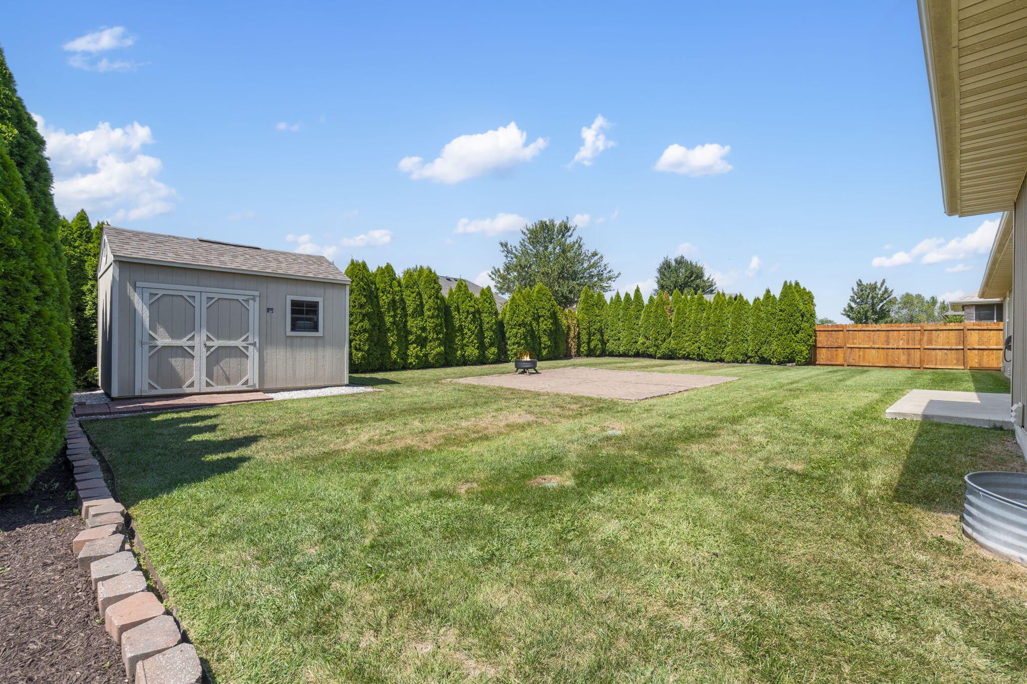 639 North Rockingham Avenue Nixa, MO 65714 - Photo 5 of 11 .