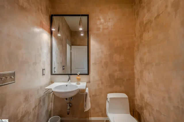 $1,949,000 | 94 Eagle Rock Road, Landrum, SC 29356