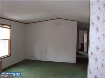 2610 Hieter Road Quakertown, PA 18951 - Photo 4 of 6 Living Room