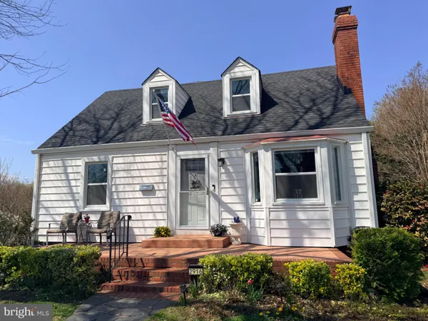 $4,500 | 2916 Meadow Lane, Falls Church, VA 22042