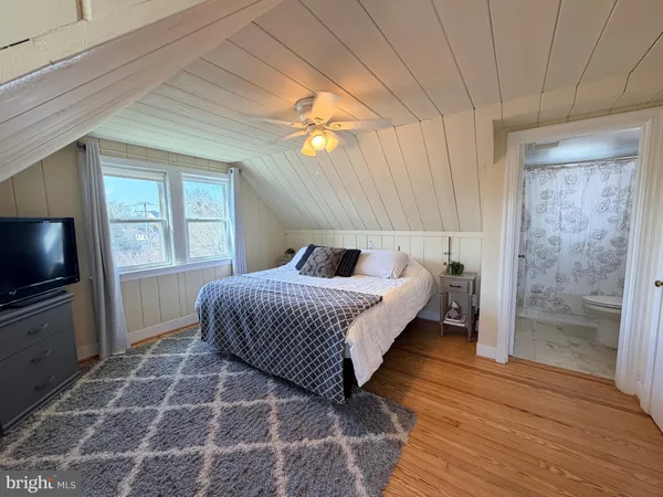 $4,500 | 2916 Meadow Lane, Falls Church, VA 22042