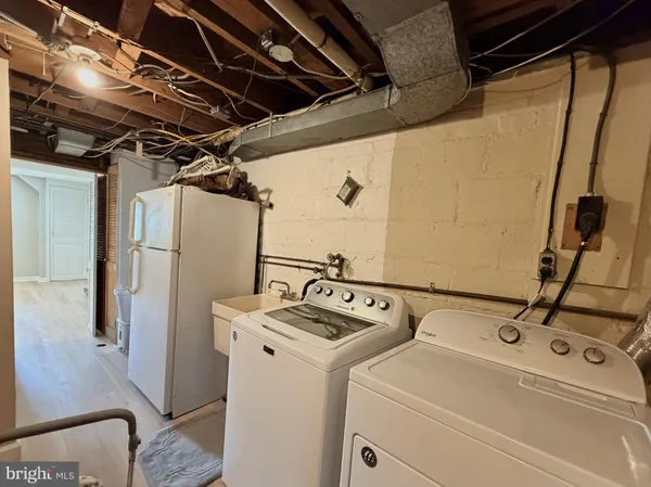 $4,500 | 2916 Meadow Lane, Falls Church, VA 22042