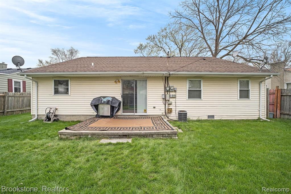 4108 Kent Road Royal Oak, MI 48073 - Photo 22 of 26