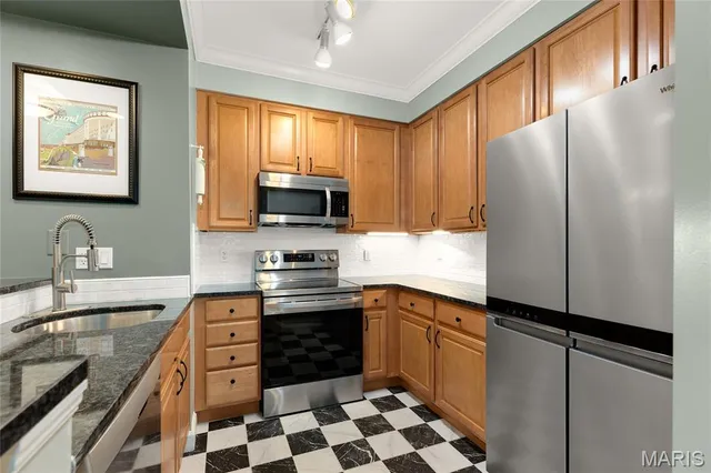 $235,000 | 13115 Mill Crossing Court, Unit 101, St. Louis, MO 63141