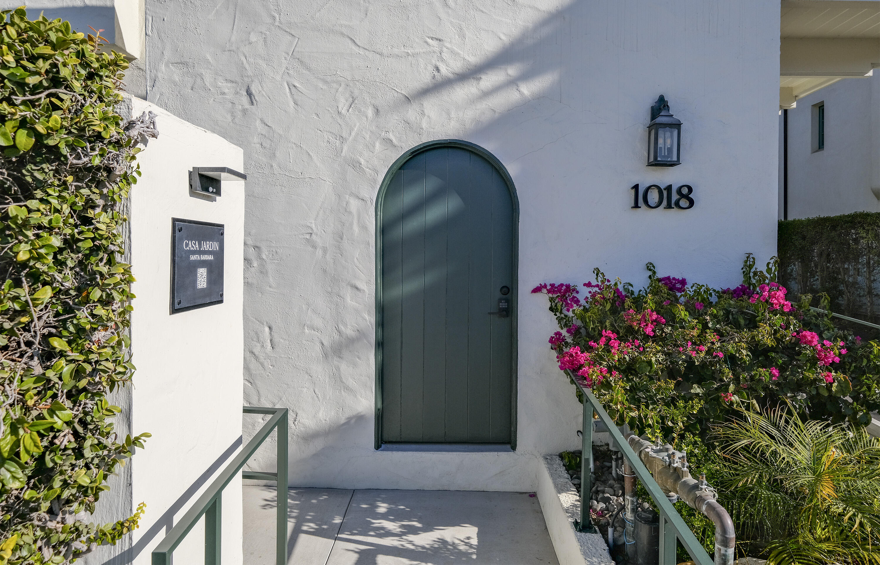 1018 Garden Street, Unit 8 Santa Barbara, CA 93101 - Photo 2 of 8 1018 Garden St - door