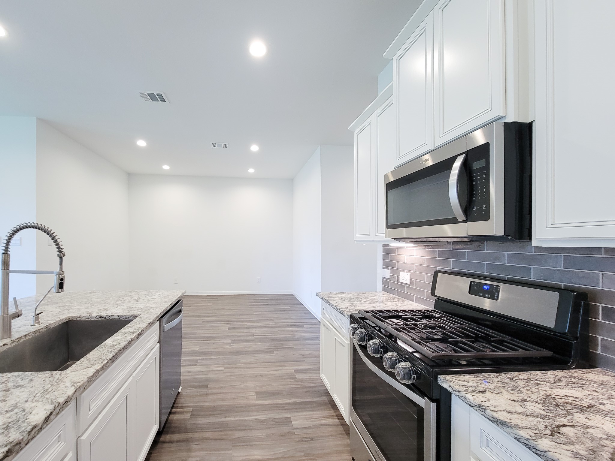 907 Youth Water Road Montgomery, TX 77316 - Photo 12 of 41