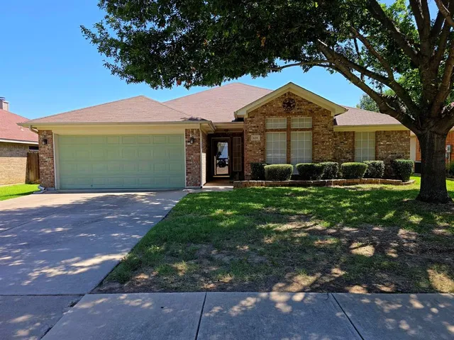 $312,000 | 620 Ridgehill Drive, Burleson, TX 76028