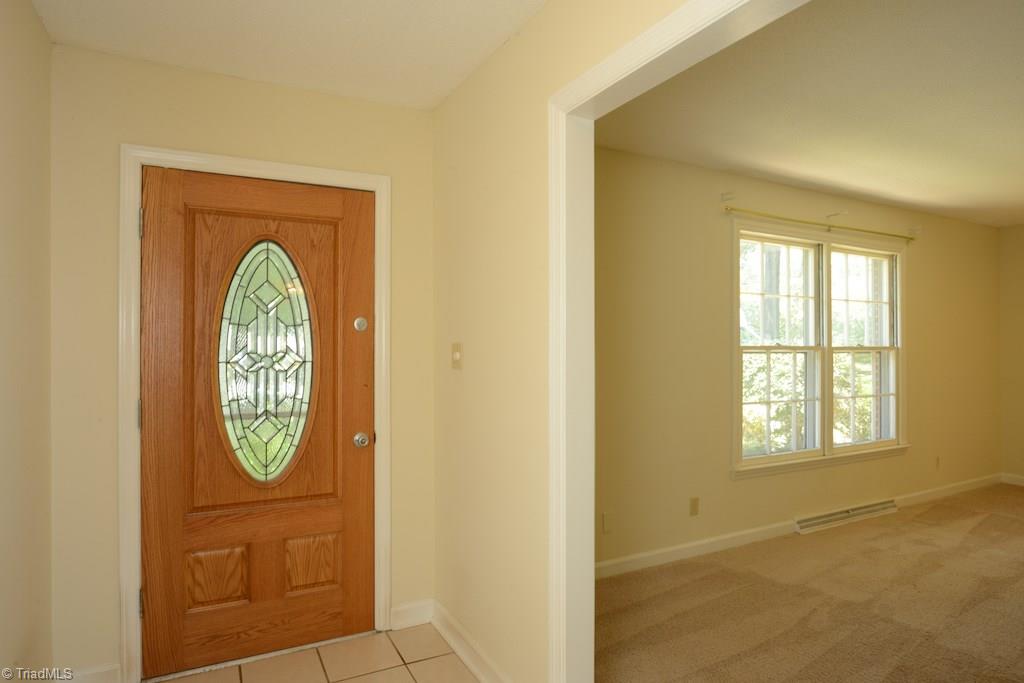 514 Shadybrook Road High Point, NC 27265 - Photo 8 of 30