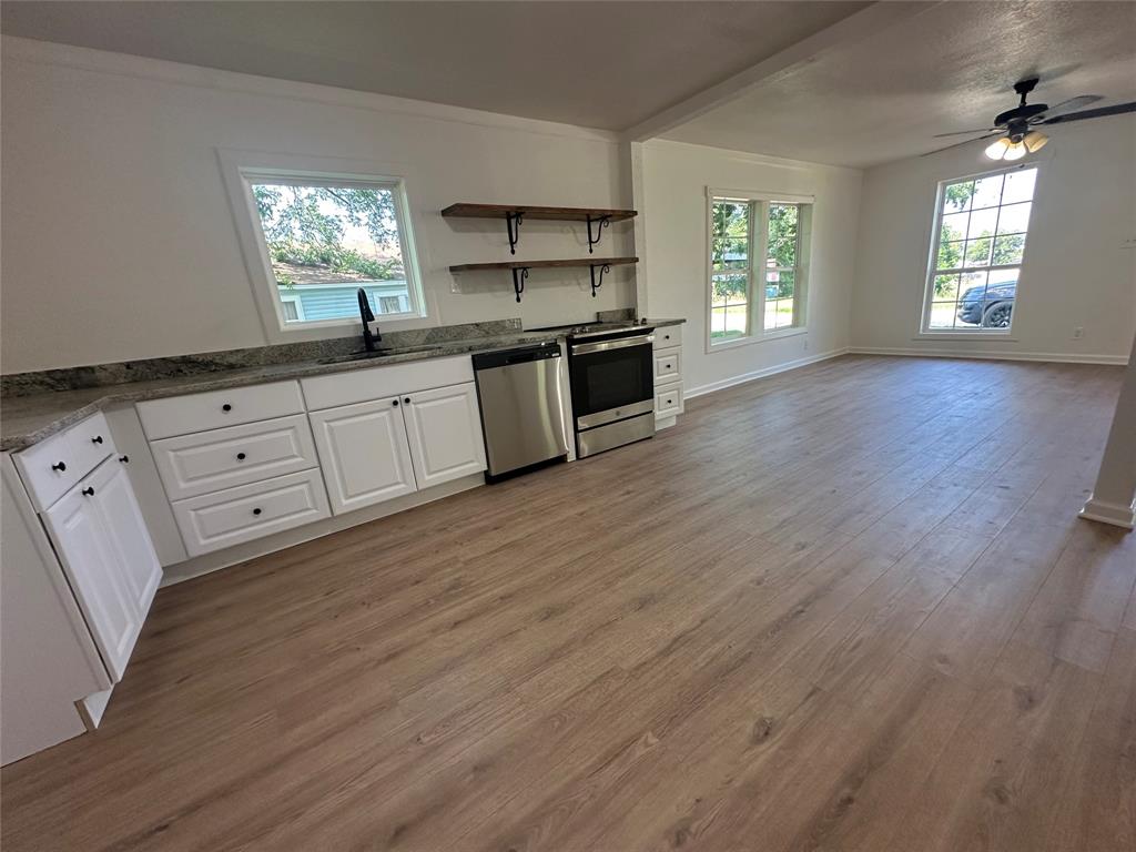 1007 North Lane Street Comanche, TX 76442 - Photo 4 of 27