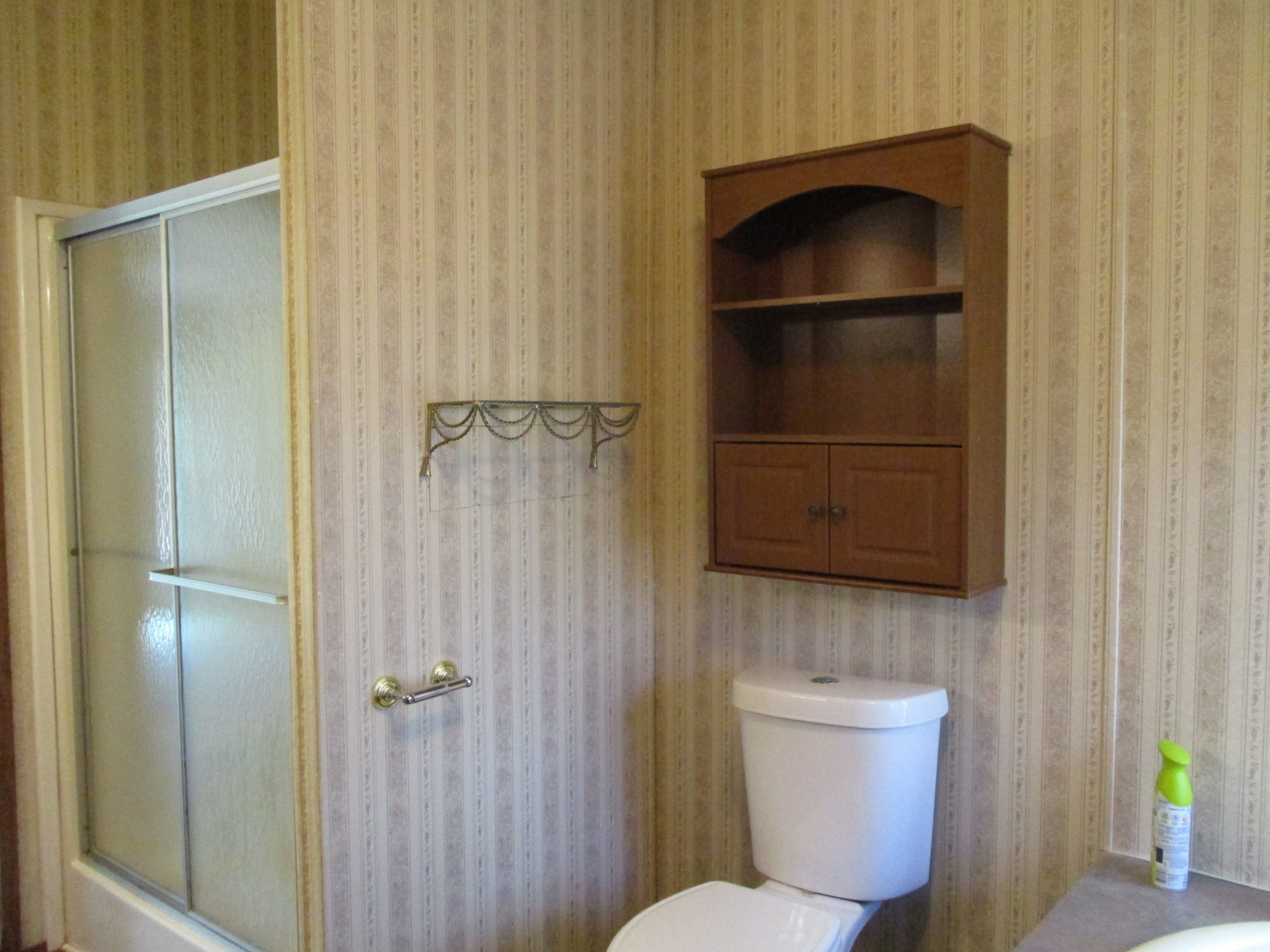 2080 North Commerce Road Lebanon, TN 37090 - Photo 24 of 40 a bathroom with a toilet and a sink