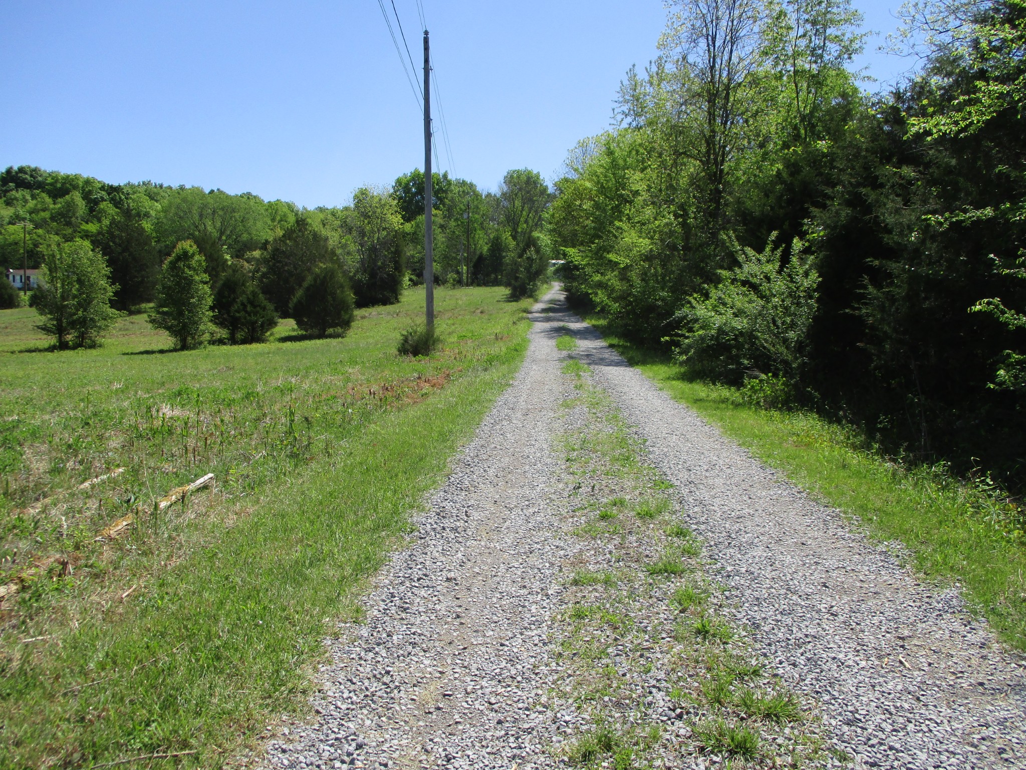 2080 North Commerce Road Lebanon, TN 37090 - Photo 40 of 40 a view of a pathway with a park