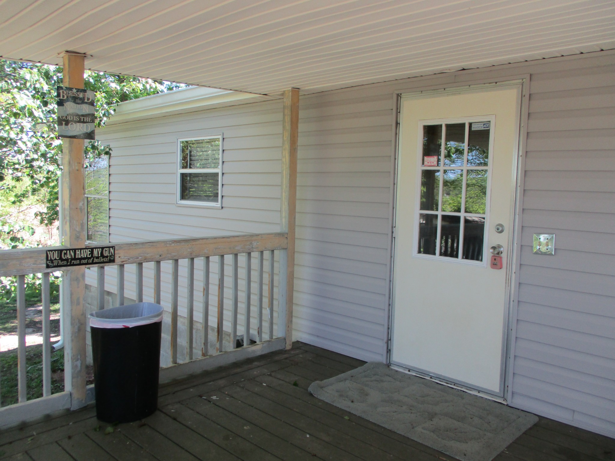 2080 North Commerce Road Lebanon, TN 37090 - Photo 4 of 40 a view of front door and porch