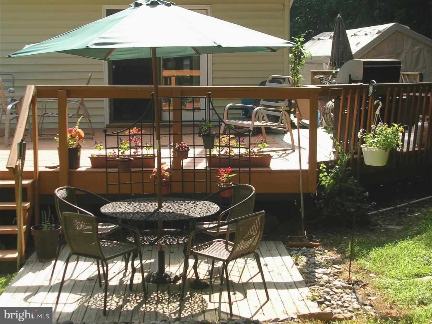 74 Compass Road Parkesburg, PA 19365 - Photo 14 of 15 Deck