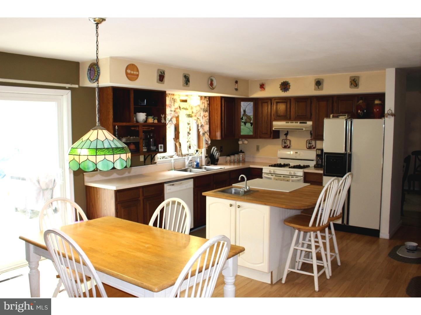 74 Compass Road Parkesburg, PA 19365 - Photo 3 of 15 Kitchen