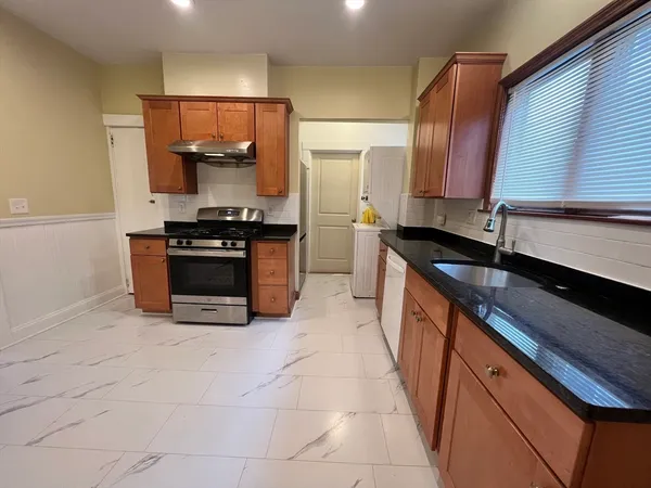 $3,150 | 36 Golden, Unit 1, Medford, MA 02155