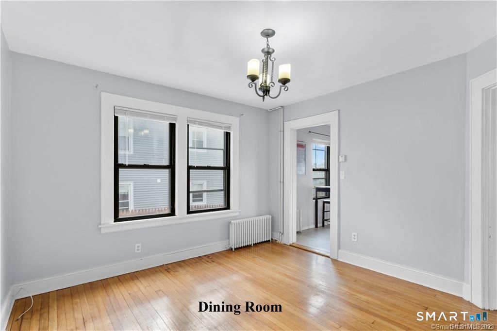 112 Colonial Road Stamford, CT 06906 - Photo 20 of 39
