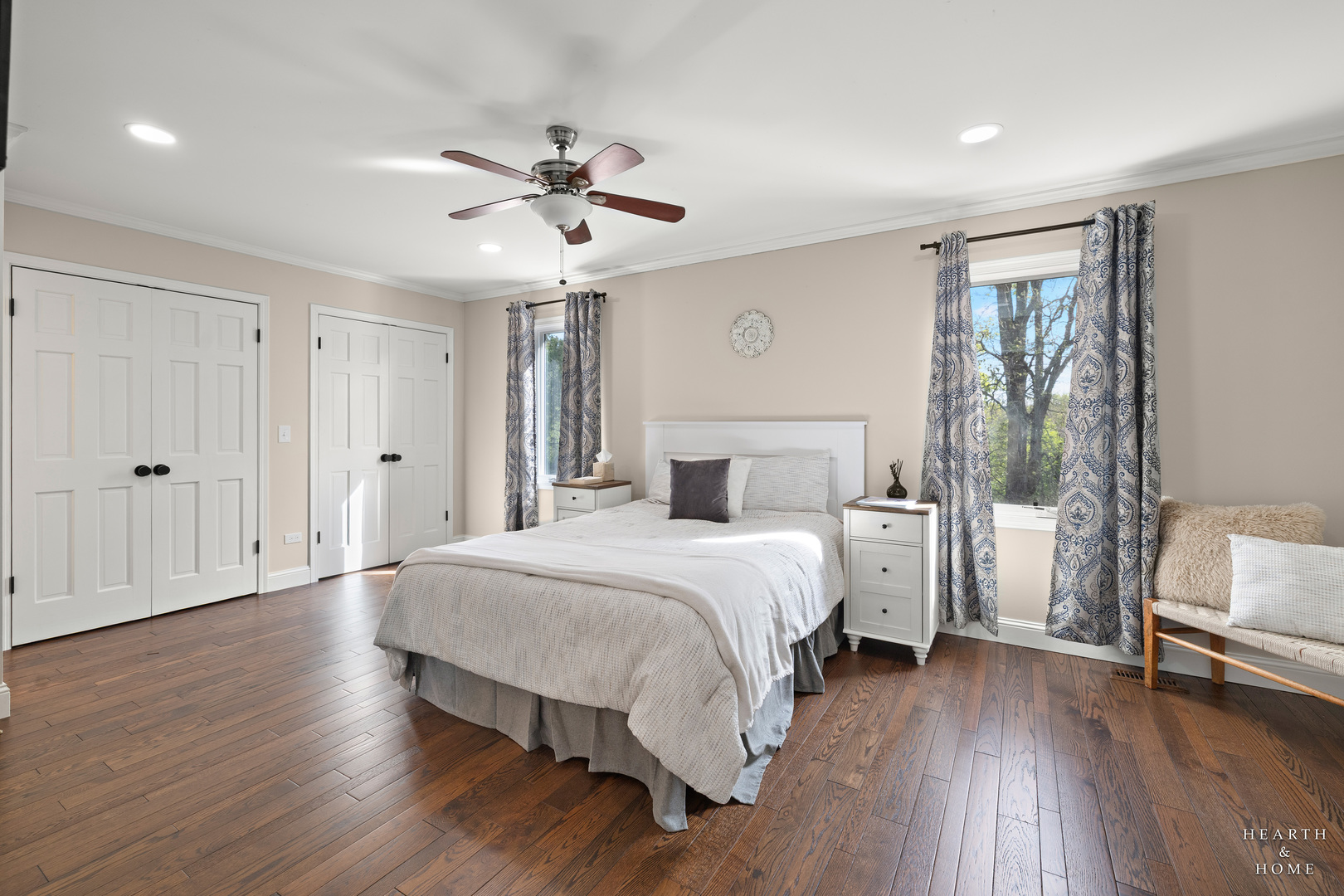 41 Manchester Court Fox River Grove, IL 60021 - Photo 22 of 57 a bedroom with a bed and a chair