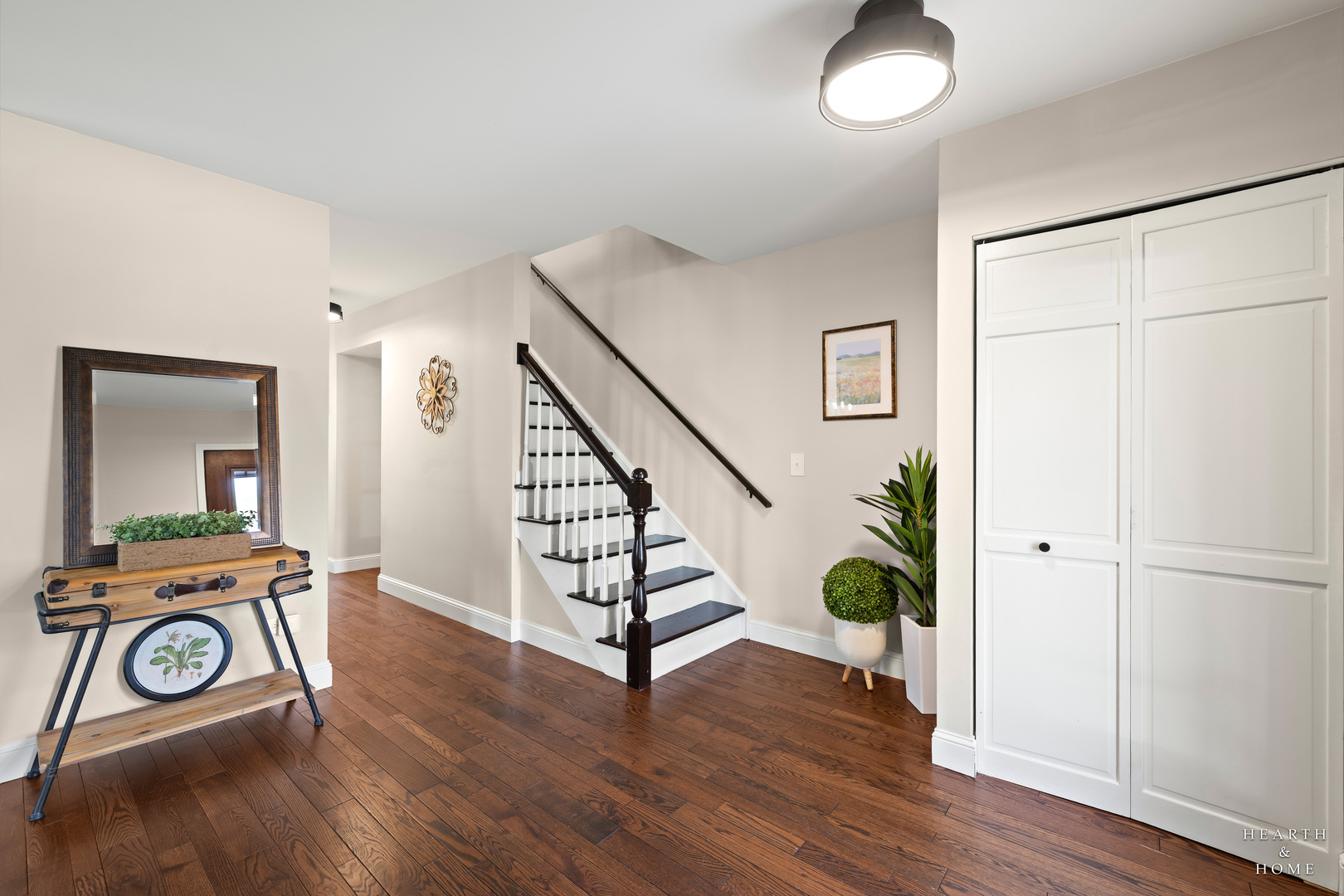 41 Manchester Court Fox River Grove, IL 60021 - Photo 4 of 57