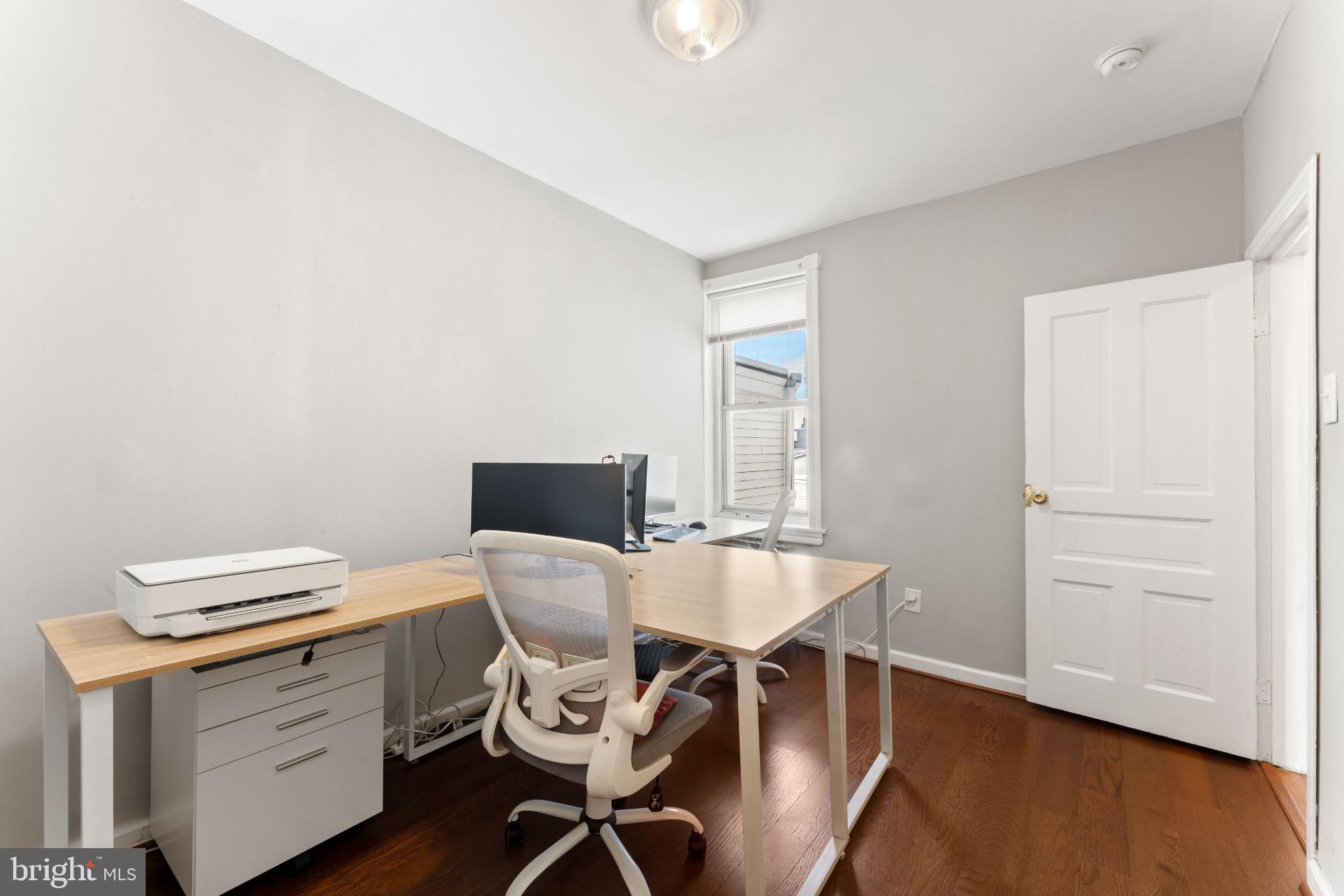 134 Davis Street Philadelphia, PA 19127 - Photo 24 of 33 a view of a workspace with furniture