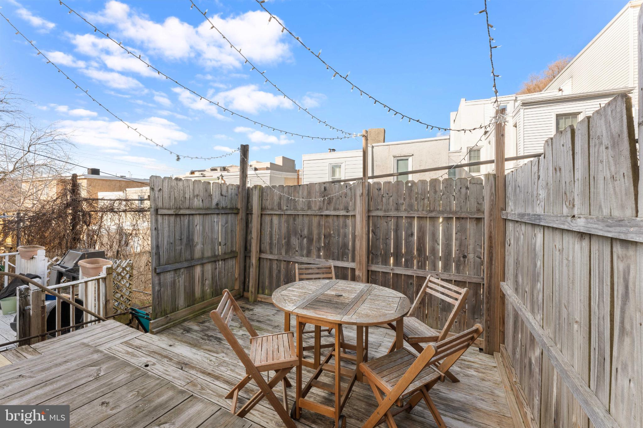 134 Davis Street Philadelphia, PA 19127 - Photo 32 of 33 a view of a chairs and table in the patio