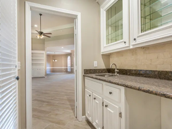 $2,395 | 11519 Aspenway Drive, Houston, TX 77070