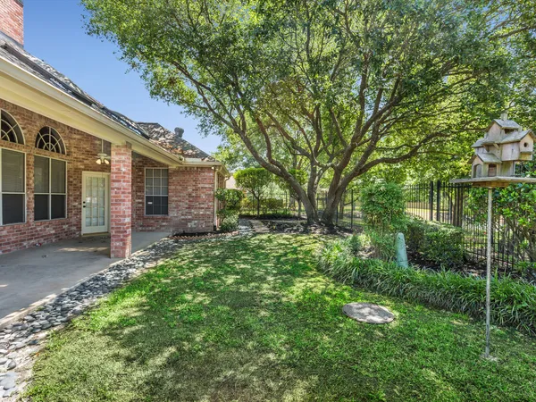 $2,395 | 11519 Aspenway Drive, Houston, TX 77070