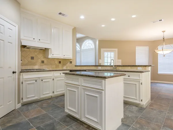 $2,395 | 11519 Aspenway Drive, Houston, TX 77070