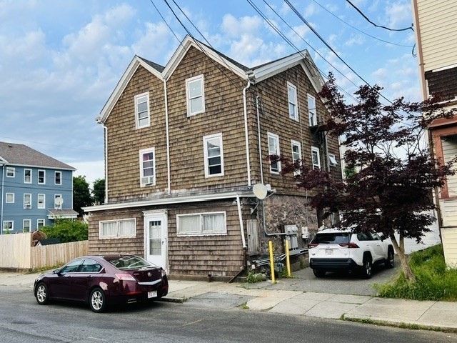 77 Fulton Street Fall River, MA 02720 - Photo 3 of 23