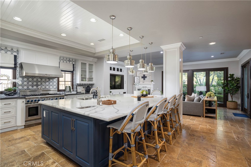 9981 Foxrun Road North Tustin, CA 92705 - Photo 6 of 33