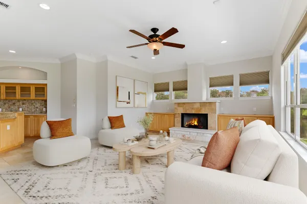 $885,000 | 100 Palm Cove, Buchanan Dam, TX 78609