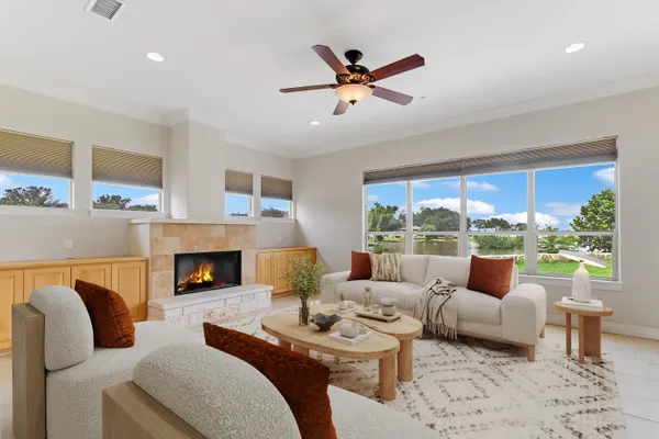 $885,000 | 100 Palm Cove, Buchanan Dam, TX 78609