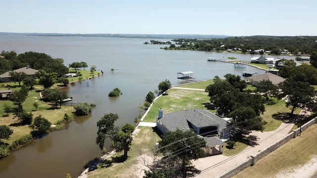 $895,000 | 100 Palm Cove, Buchanan Dam, TX 78609