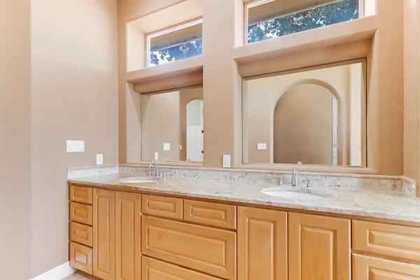 $885,000 | 100 Palm Cove, Buchanan Dam, TX 78609
