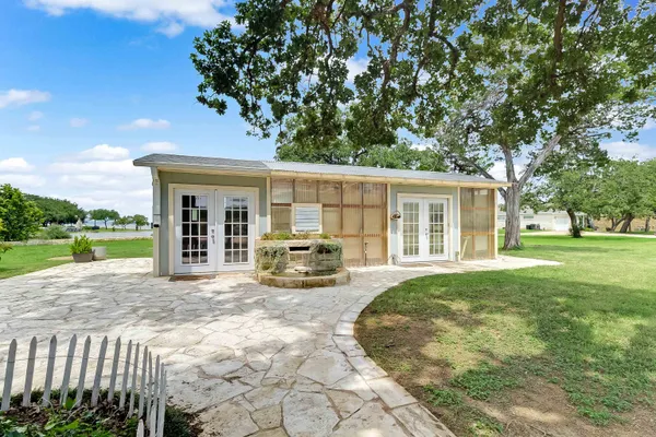 $885,000 | 100 Palm Cove, Buchanan Dam, TX 78609