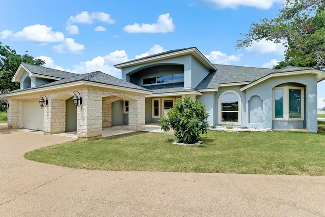 $895,000 | 100 Palm Cove, Buchanan Dam, TX 78609