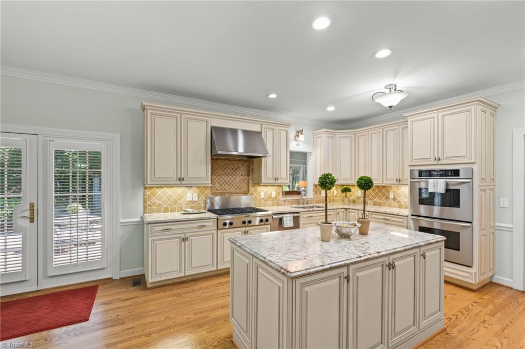1700 Farnsworth Court High Point, NC 27262 - Photo 12 of 49