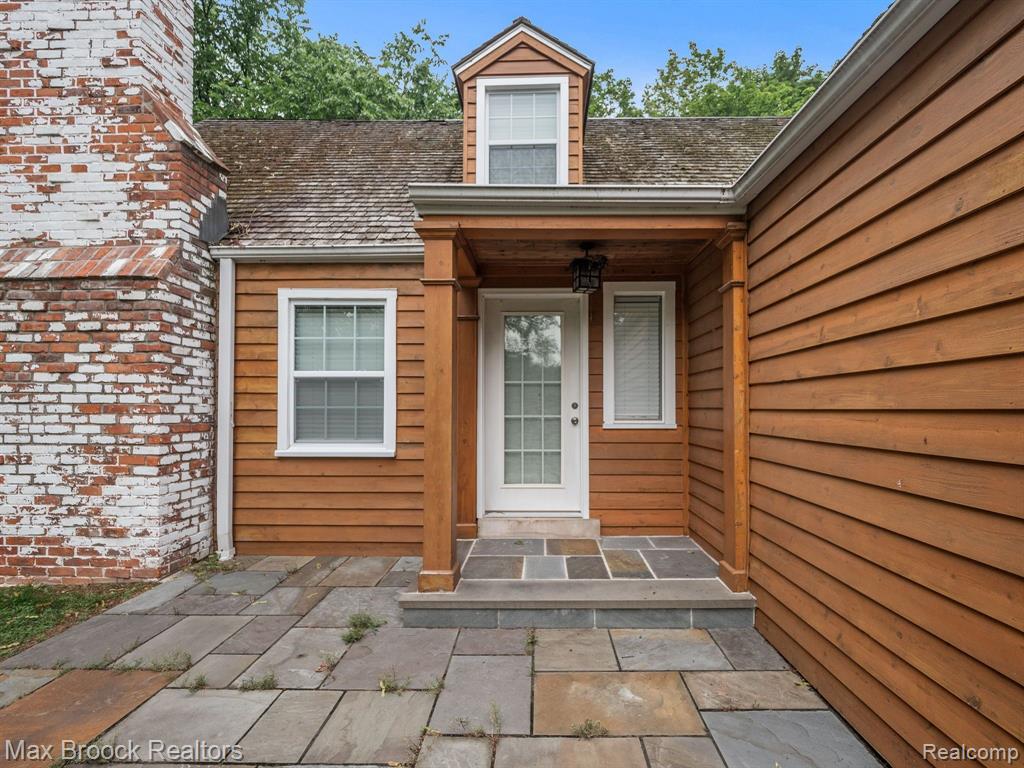 27180 Wellington Road Franklin, MI 48025 - Photo 6 of 29