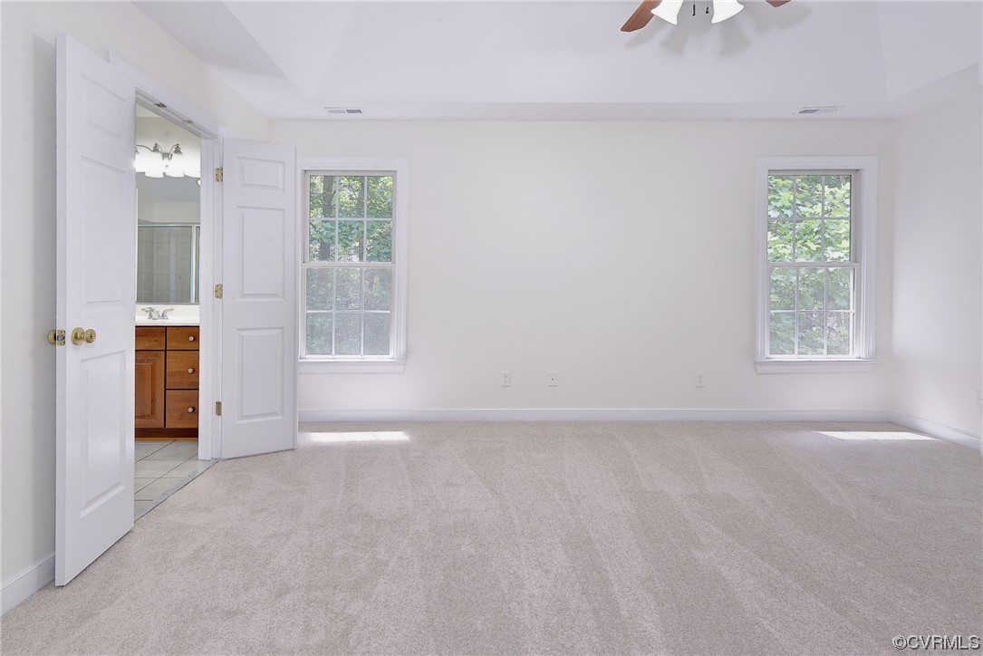 5531 Scotsview Drive Providence Forge, VA 23140 - Photo 24 of 42 an empty room with windows and closet