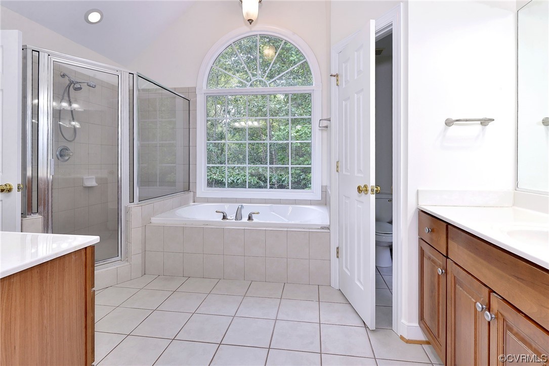 5531 Scotsview Drive Providence Forge, VA 23140 - Photo 26 of 42 a spacious bathroom with a tub shower and sink