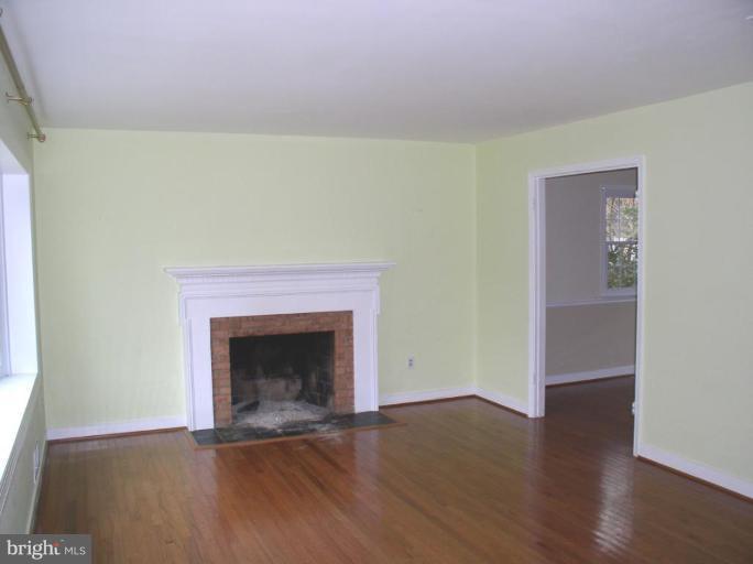 1602 Old Stage Road Alexandria, VA 22308 - Photo 2 of 7 Family Room