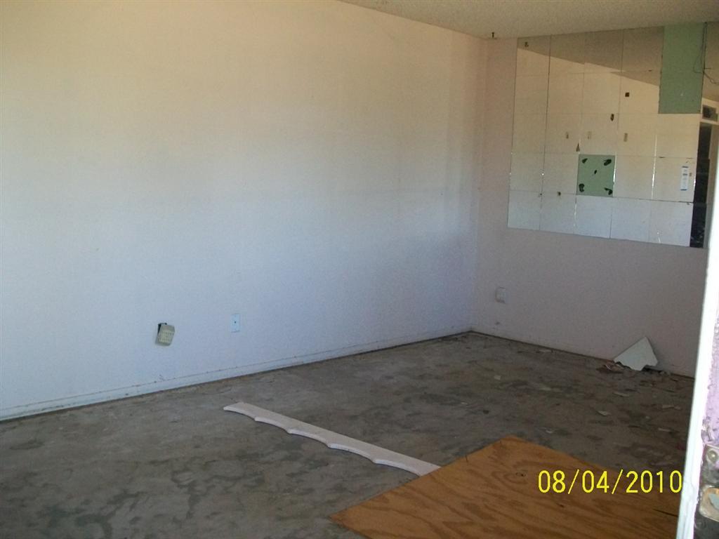 4731 East Apollo Road Phoenix, AZ 85042 - Photo 3 of 10 c