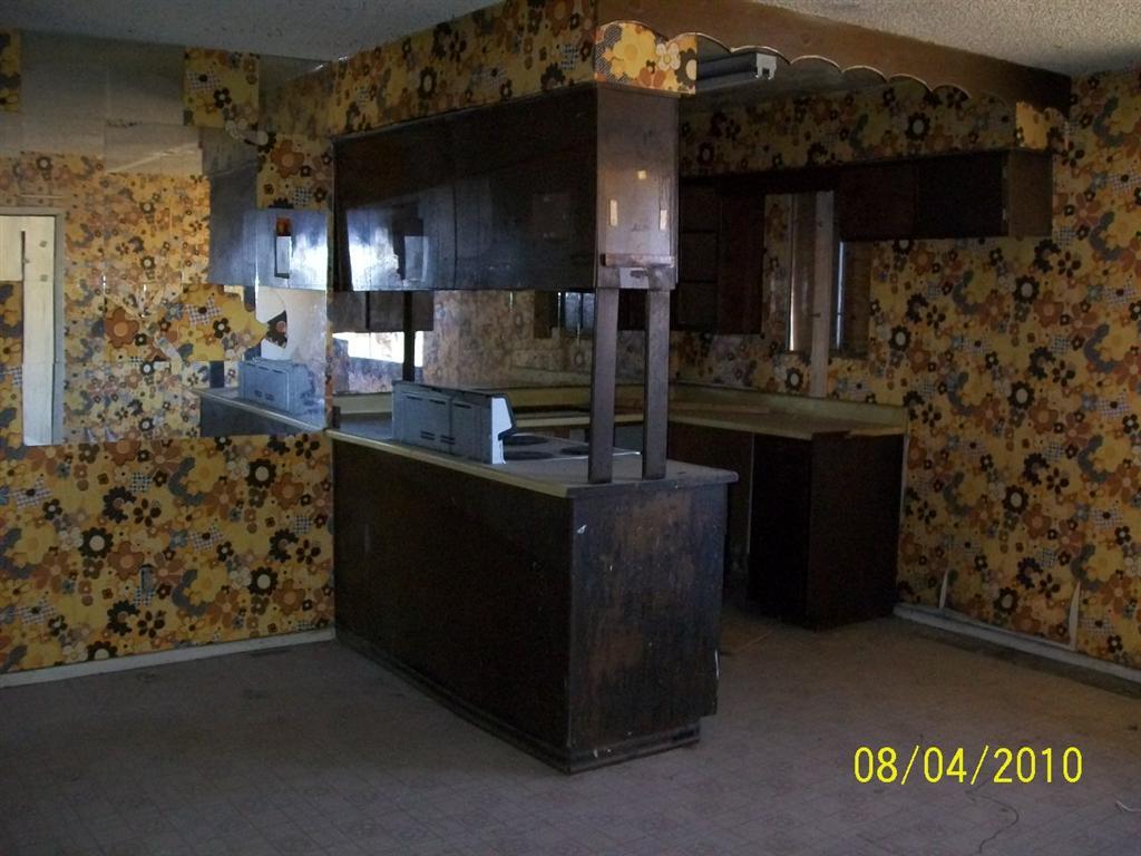 4731 East Apollo Road Phoenix, AZ 85042 - Photo 4 of 10 d