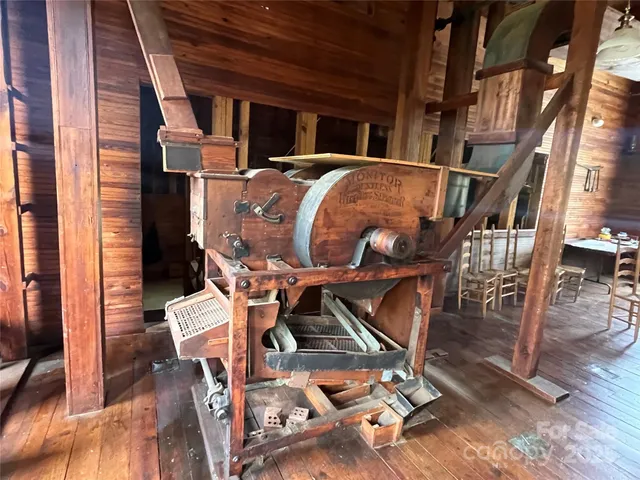 $3,500,000 | 1 Old Mill Lane, Weaverville, NC 28787