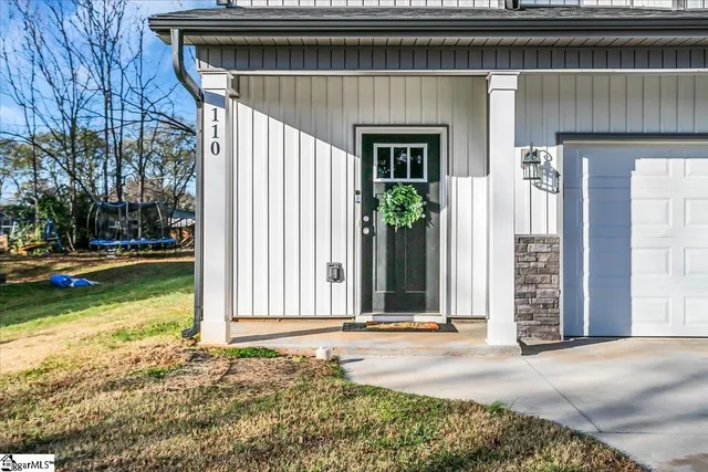 $325,000 | 110 West 4th Avenue, Easley, SC 29640